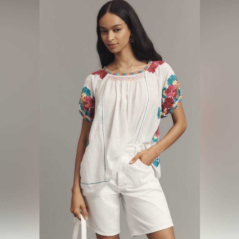Anthropologie White Short-Sleeve
Embroidered Floral Raspberry Tunic Top XS NWT